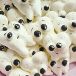 Laste magustoidud karakteriga vahukommi hambad