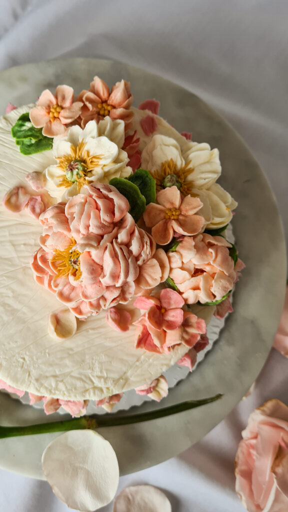 Tordid kreemlilledega Tordid kreemlilledega