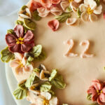 Kreemlillede portfoolio Tort lilledega