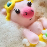 Laste magustoidud karakteriga vahukomm