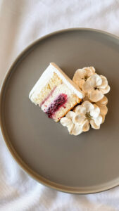 Tortide maitsevalikud vanilje-maasika tordi sisu