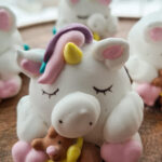 Laste magustoidud karakteriga vahupall ükssarvik