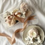 Kingi - ja magusalaua ideed Sinu jõulupühadeks kinkekarp sefiirililledega